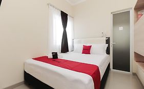 Reddoorz Near Soekarno Hatta Airport